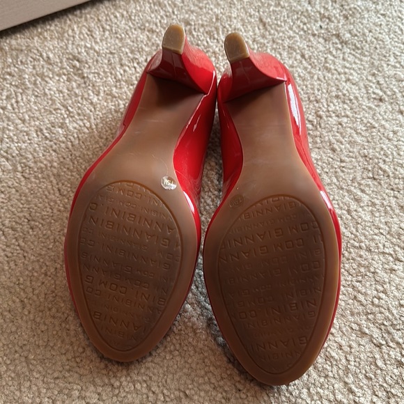 Red Gianni Bini heels, worn twice, in good shape - Picture 3 of 4
